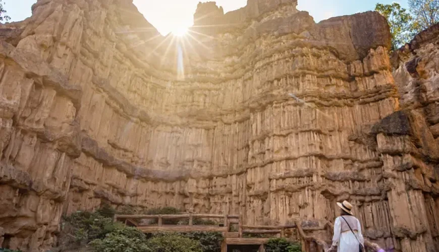 เชียงใหม่ แคนยอนผาช่อ – อุทยานแห่งชาติออบคาน – ทัวร์เอเลฟินฟาร์ม & คาเฟ่ One Day Tour | ประเทศไทย